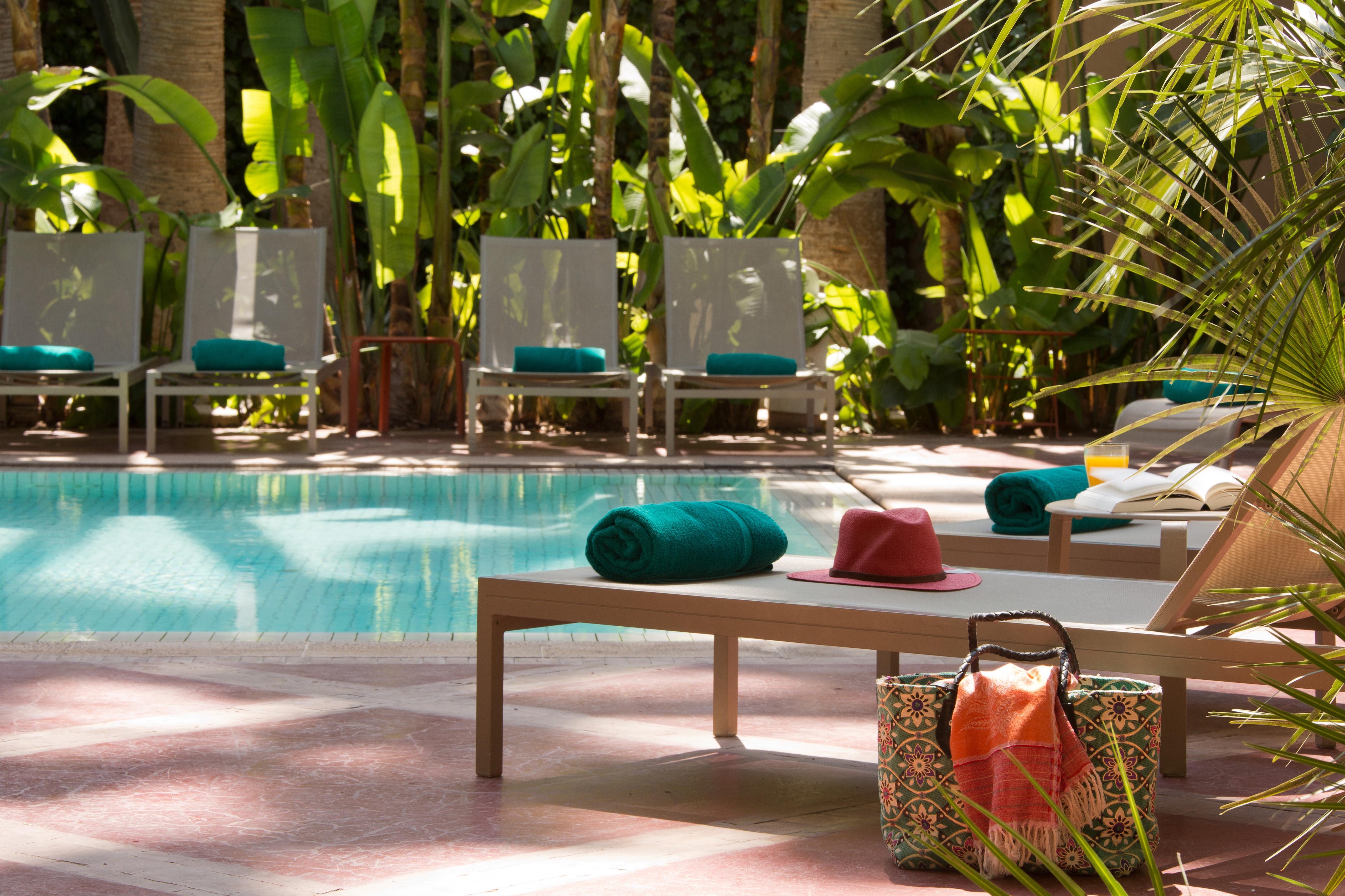 Les Jardins De La Medina Hotel Marrakesh Exterior foto The swimming pool at the hotel